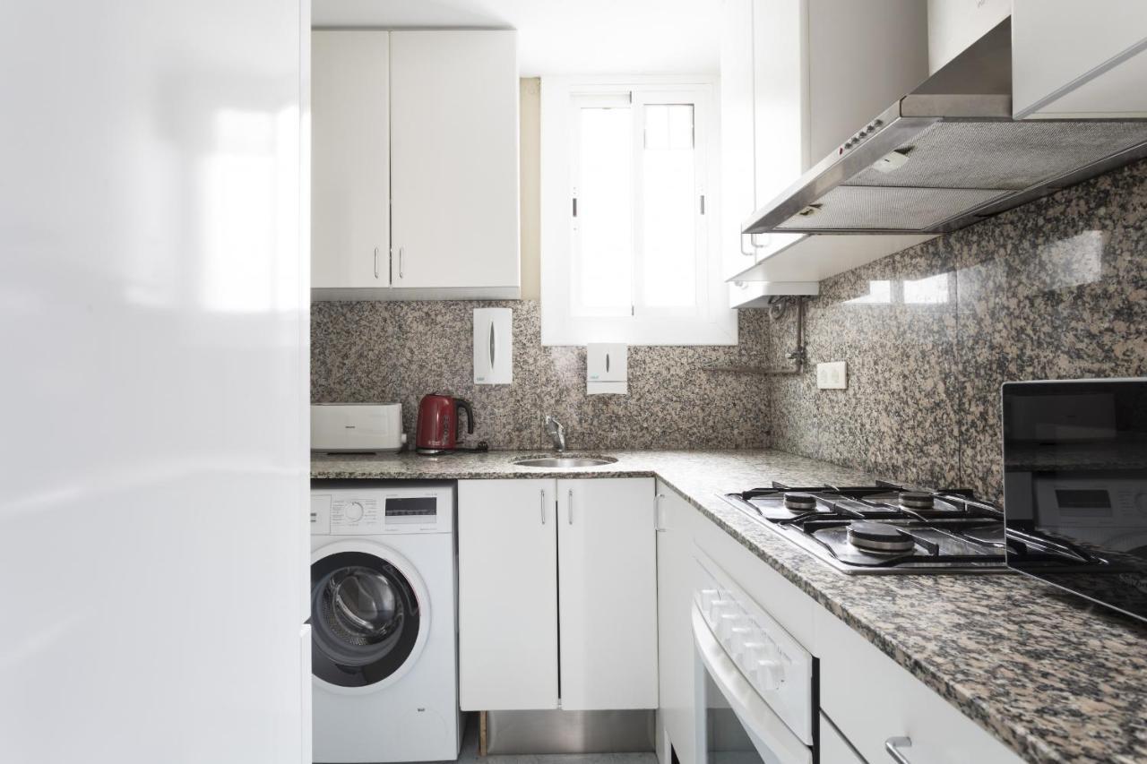 Priority Fira Apartments バルセロナ エクステリア 写真