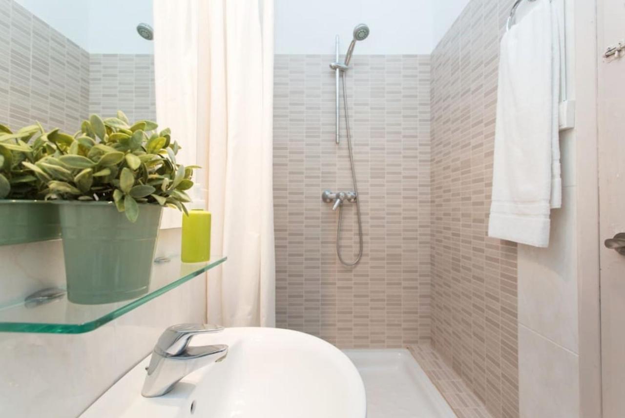Priority Fira Apartments バルセロナ エクステリア 写真