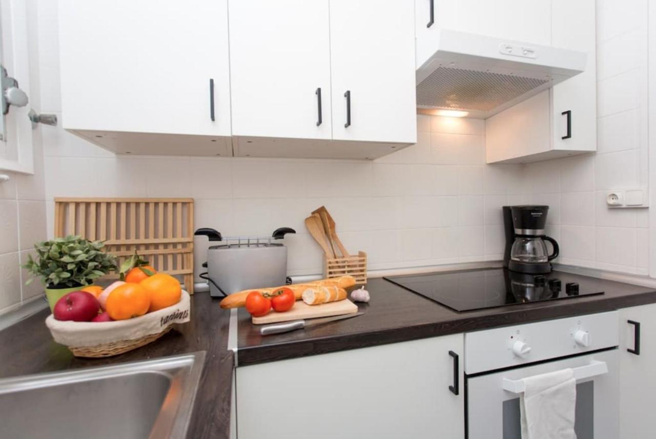 Priority Fira Apartments バルセロナ エクステリア 写真